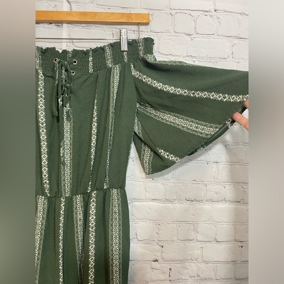 Bailey Blue Womens Size Medium Off Shoulder Sage Green & White Tie Front Jumper - Picture 3 of 9